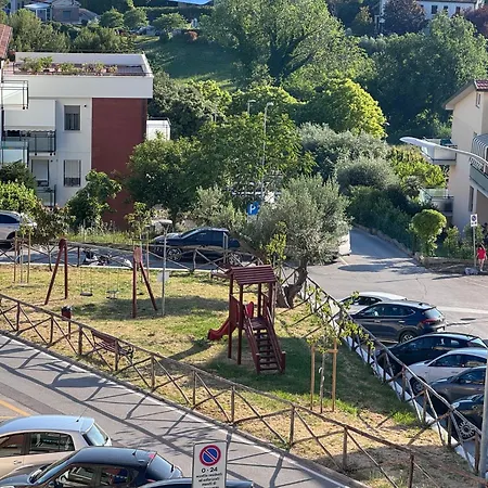 Con Vista Sul Campanile Di Sirolo, Cucina Bagno Ristrutturati, Aria Condizionata *